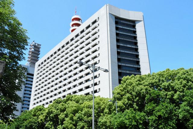 渋谷駅で駅員殴った疑い　NHK関連団体チーフプロデューサーを逮捕