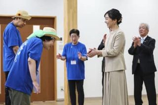 佳子さま、鳥取県を訪問　障害者音楽団と交流