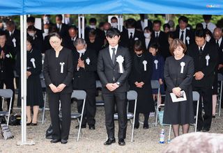 御嶽山噴火から１０年で追悼式＝発生時刻に黙とう―長野