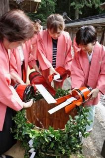 熊野本宮大社で「献湯祭」　和歌山、温泉郷の繁栄祈る