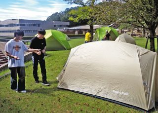 大学キャンパスに「テント避難所」を　ペットや子連れも安心　体育館で雑魚寝より快適　法政大研究室が提唱