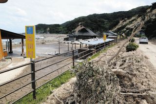 能登伝統の塩作り、今季の再開が困難に　豪雨で塩田に土砂、地震を乗り越えたと思った矢先に