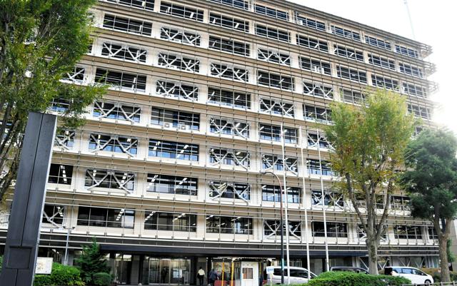 住宅強盗事件で盗品「運搬役」容疑の男逮捕　トイレ個室で受け渡しか