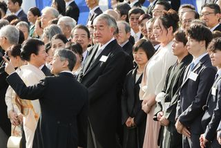 両陛下、五輪金メダリストらと歓談＝北口選手ら１４００人―秋の園遊会