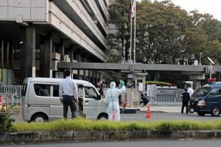 自民党本部前で状況調べる　襲撃事件巡り、警視庁