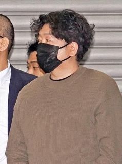 無登録でＦＸ疑い、４人逮捕　１６億円集めたか、警視庁