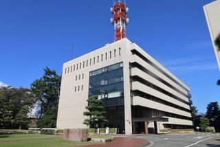 ストーカー疑い、福井県職員逮捕　20代知人女性に