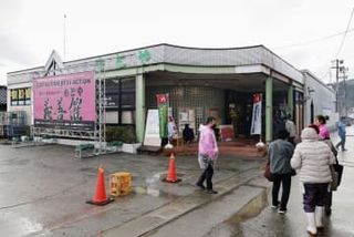 輪島、町唯一のスーパー本格再開　地震と豪雨の二重被災乗り越え