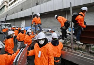 野宿者立ち退き、強制執行　大阪・あいりん地区施設