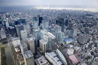 10月実質賃金、横ばい　物価抑制もプラス届かず