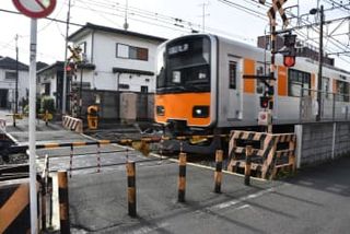 【独自】電車と衝突させ同僚男性殺害疑い　4人逮捕、長期間繰り返し暴行か