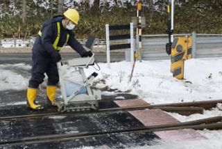 函館線の脱線受けレール検査公開　JR北海道「再発防ぐ」