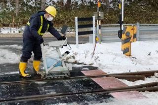 函館線の脱線受けレール検査公開　ＪＲ北海道「再発防ぐ」