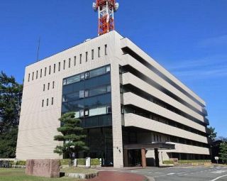 中３自作サイトに誘導、窃盗容疑　福井県警が逮捕、被害４００万円